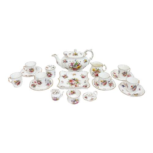 JUEGO DE TÉ EN PORCELANA INGLESA, DE MEDIADOS S.XX