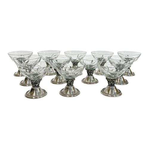 CONJUNTO DE DOCE COPAS DE CAVA DE MEDIADOS DEL S.XX