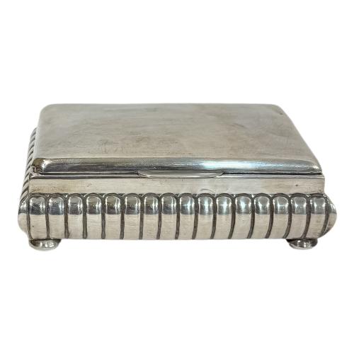 CAJA CIGARRERA DE MEDIADOS DE SIGLO XX