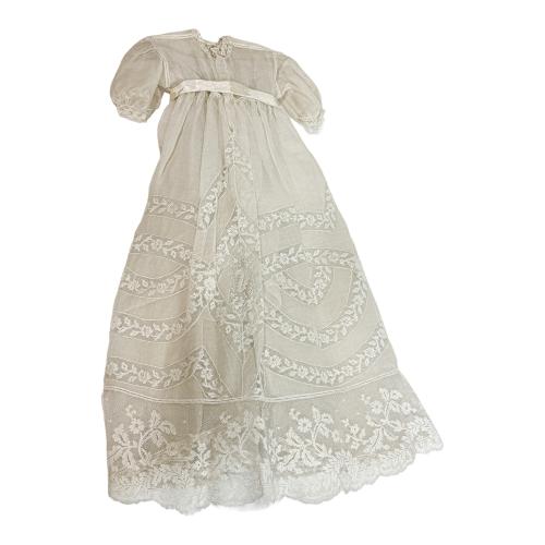 VESTIDO DE ACRISTIANAR DEL PRIMER TERCIO DEL S.XX