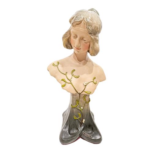 BUSTO MODERNISTA SOBRE COLUMNA 