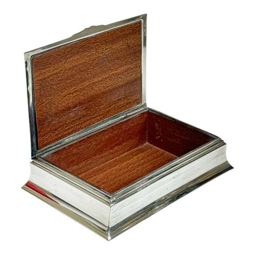 CAJA TABAQUERA EN ALPACA DE MEDIADOS DEL S.XX