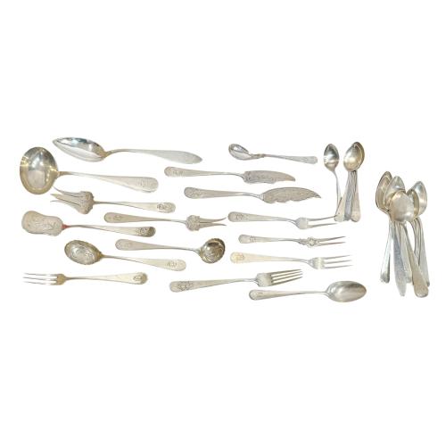 CONJUNTO DE CUBIERTOS DE PLATA DE PRINCIPIOS DE SIGLO XX