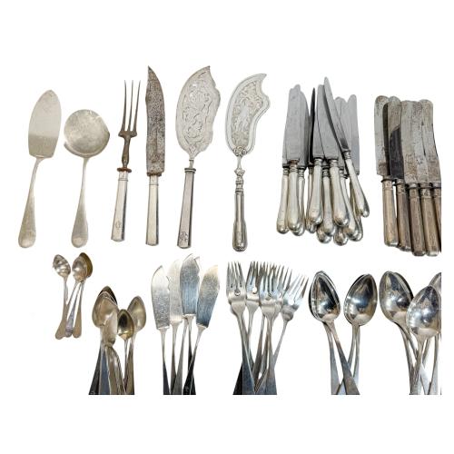 CONJUNTO DE CUBIERTOS DE PLATA DE PRINCIPIOS DE SIGLO XX