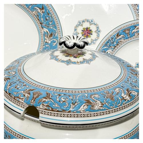 CONJUNTO DE PIEZAS DE VAJILLA WEDGWOOD