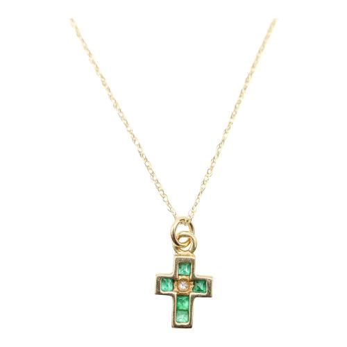 CRUZ COLGANTE CON ESMERALDAS