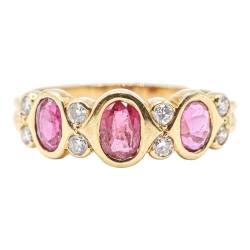 ANILLO CON RUBÍES Y BRILLANTES