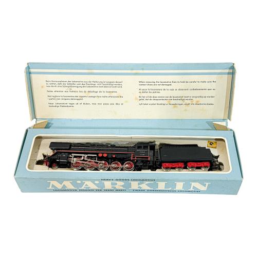 LOCOMOTORA Y CARBONERA MÄRKLIN