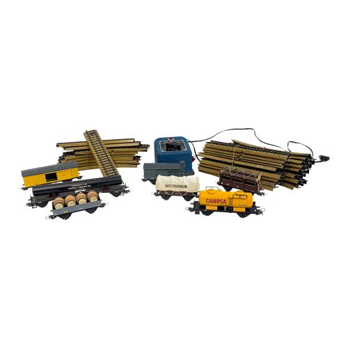COLECCIÓN DE PIEZAS DE TRENES