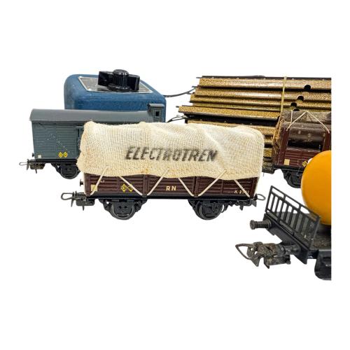 COLECCIÓN DE PIEZAS DE TRENES