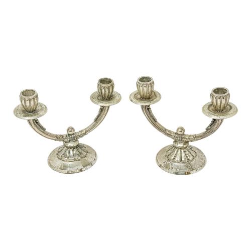 PAREJA DE CANDELABROS DE PLATA DE MEDIADOS DEL S.XX