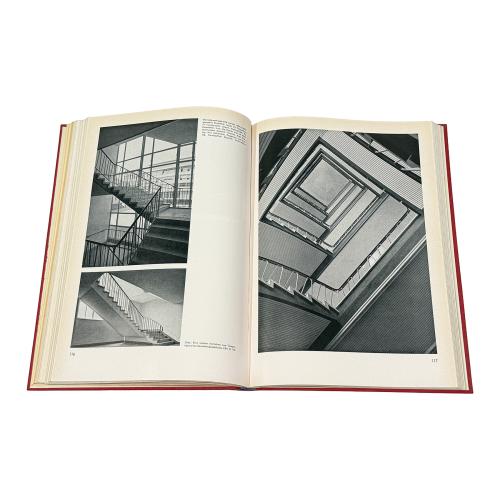 TREPPEN + TREPPENHÄUSER