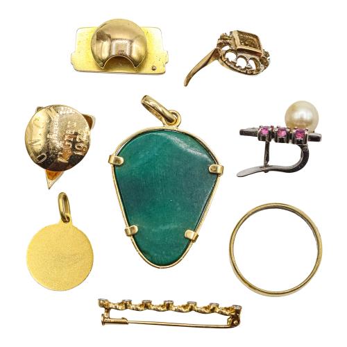 LOTE DE PIEZAS DE JOYERÍA DE ORO