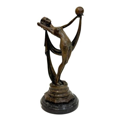 FIGURA EN BRONCE DEL ÚLTIMO TERCIO DE SIGLO XX