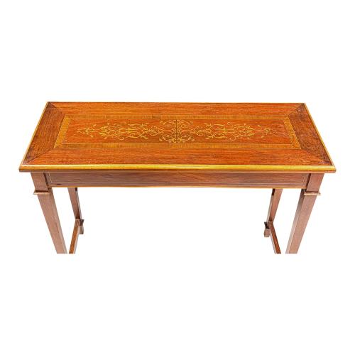 MESA AUXILIAR CON MARQUETERÍA DE LOS AÑOS 40