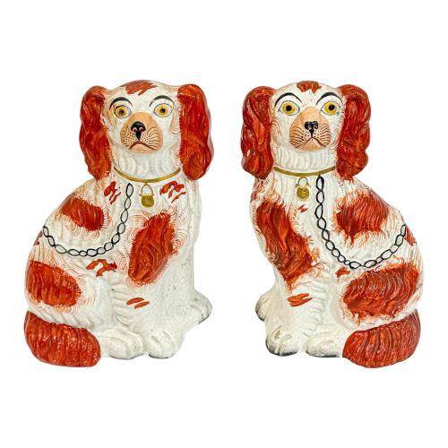 PAREJA DE FIGURAS DE LOZA STAFFORD DEL PRIMER TERCIO DE S.XX