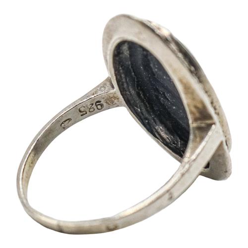 ANILLO LANZADERA CON ÓNIX Y MARQUESITAS