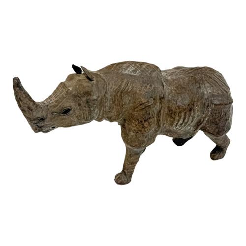 FIGURA DE RINOCERONTE 