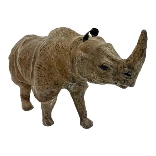 FIGURA DE RINOCERONTE 