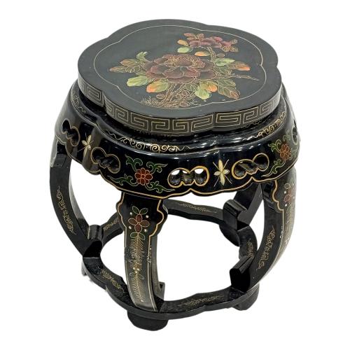 TABURETE ORIENTAL DEL ÚLTIMO TERCIO DE SIGLO XX