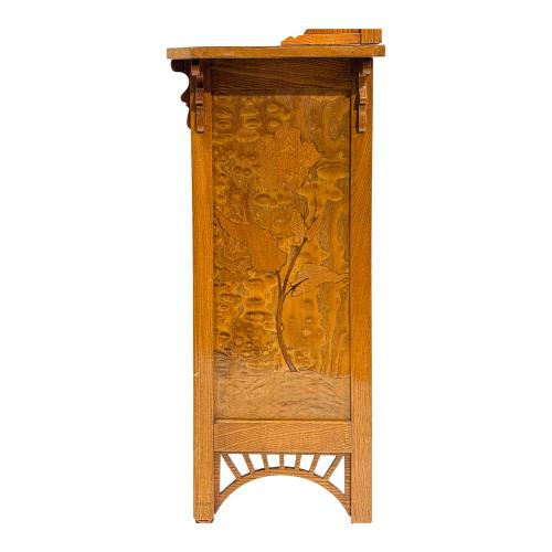 PEQUEÑO MUEBLE APARADOR MODERNISTA