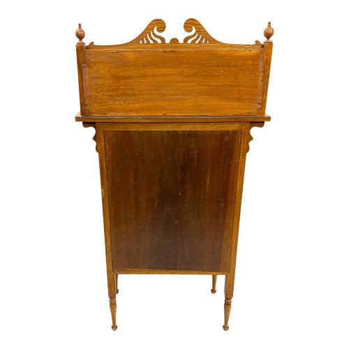 PEQUEÑO MUEBLE APARADOR MODERNISTA