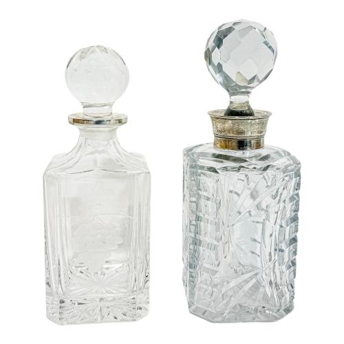 DOS BOTELLAS LICORERAS DE MEDIADOS DEL S.XX