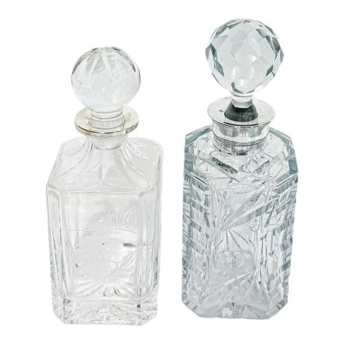 DOS BOTELLAS LICORERAS DE MEDIADOS DEL S.XX