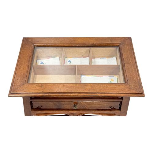 MUEBLE COSTURERO MODERNISTA DE PRINCIPIOS DEL S.XX