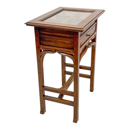MUEBLE COSTURERO MODERNISTA DE PRINCIPIOS DEL S.XX
