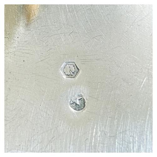 CONJUNTO DE PIEZAS EN PLATA DE MEDIADOS DEL S.XX