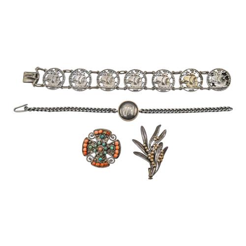 DOS PULSERAS Y DOS BROCHES PLATA
