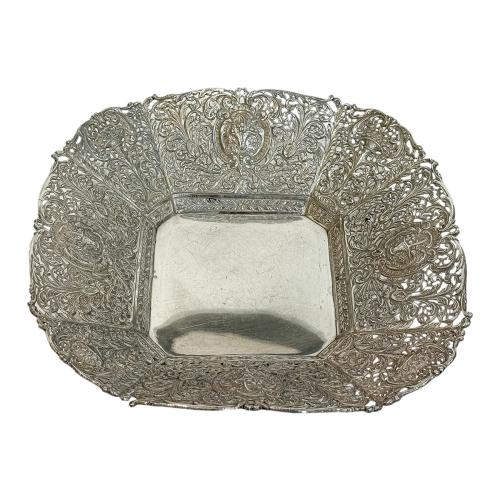CENTRO DE MESA CALADO EN PLATA DE MEDIADOS DEL S.XX