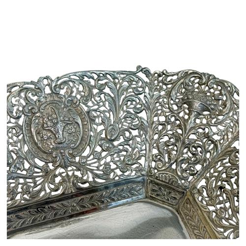 CENTRO DE MESA CALADO EN PLATA DE MEDIADOS DEL S.XX