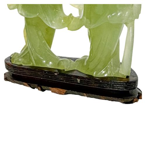 FIGURAS ORIENTALES TALLADAS EN JADE DEL ÚLTIMO TERCIO S. XX
