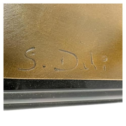 FIGURA EN BRONCE DE ESTILO SURREALISTA