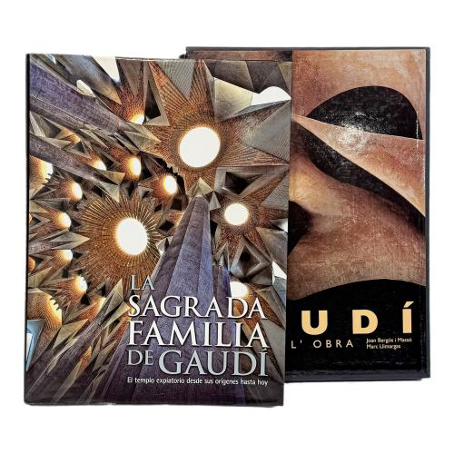 DOS LIBROS MONOGRAFICOS DE ANTONI GAUDI