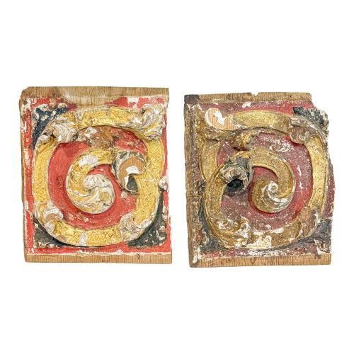 DOS FRAGMENTOS DE TALLA S.XVIII