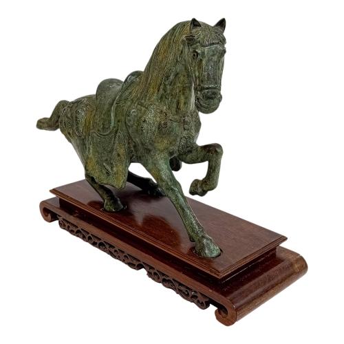 FIGURA DE CABALLO DE BRONCE DE LA SEGUNDA MITAD DE S. XX