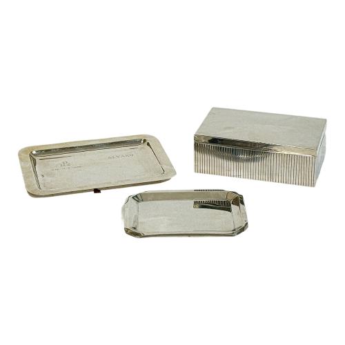 DOS PEQUEÑAS SALVILLAS Y CAJITA CIGARRERA EN PLATA