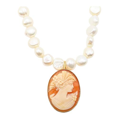 COLLAR DE PERLAS CON CAMAFEO