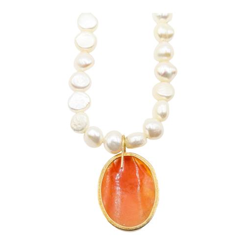 COLLAR DE PERLAS CON CAMAFEO