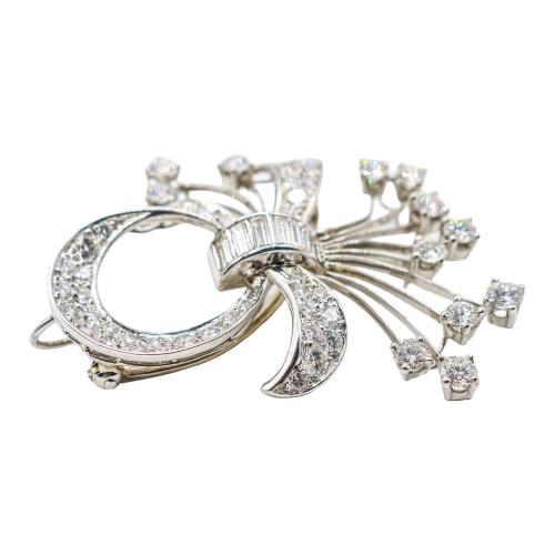 BROCHE COLGANTE CON DIAMANTES, AÑOS 70