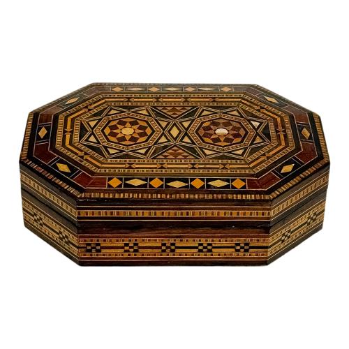 CAJA DE TARACEA DE MEDIADOS DEL S.XX
