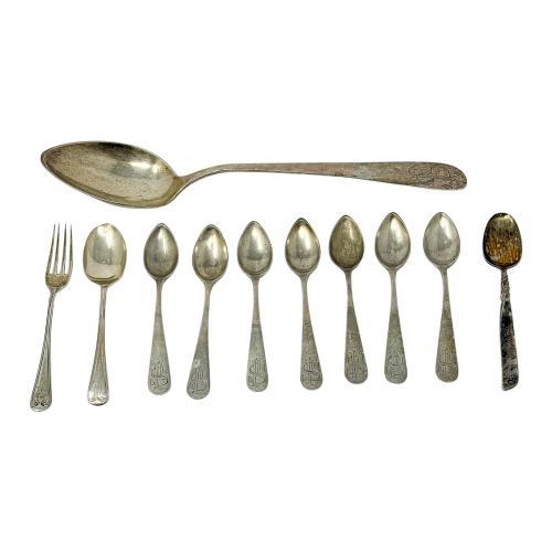 CONJUNTO DE CUBIERTOS EN PLATA FINALES DEL S.XIX- PPS. XX