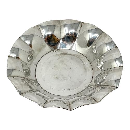 CENTRO DE MESA EN PLATA DE MEDIADOS DEL S.XX