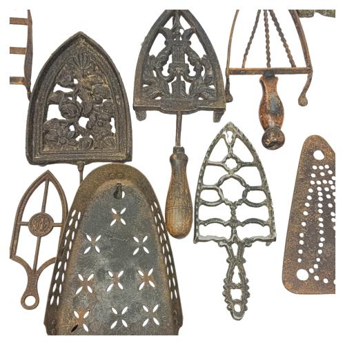 COLECCIÓN DE SOPORTES PARA PLANCHA, DEL S.XIX-XX