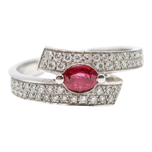 ANILLO CON RUBÍ Y BRILLANTES
