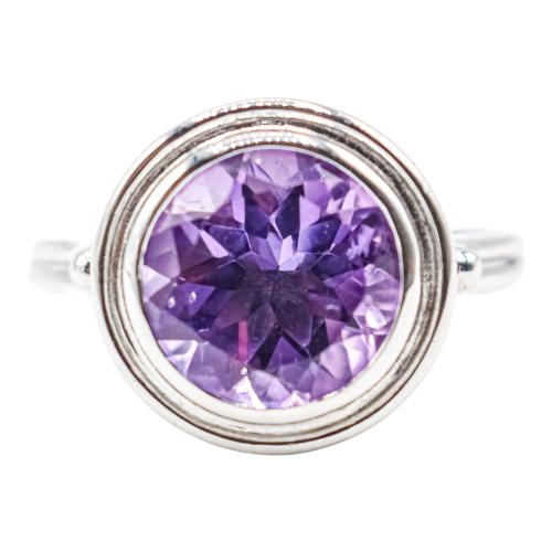 ANILLO SOLITARIO CON AMATISTA