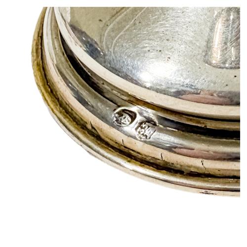 CONJUNTO DE PIEZAS DE TOCADOR Y CANDELERO MEDIADOS DEL S.XX